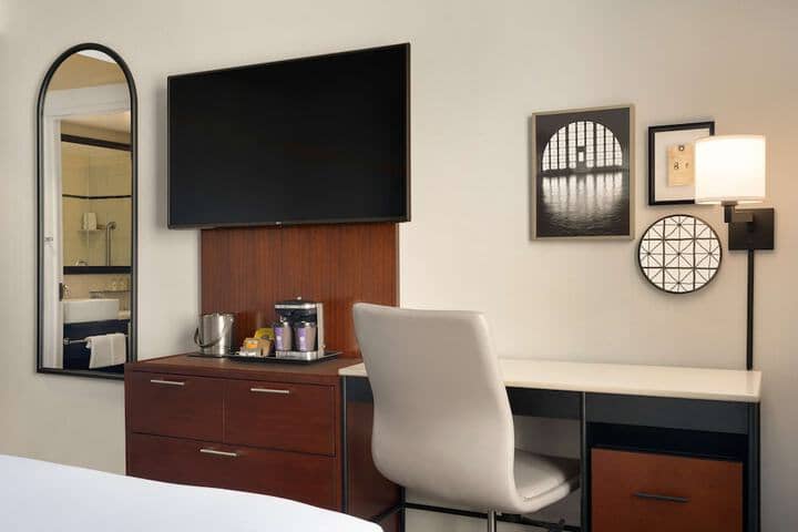 Room 14 of 34